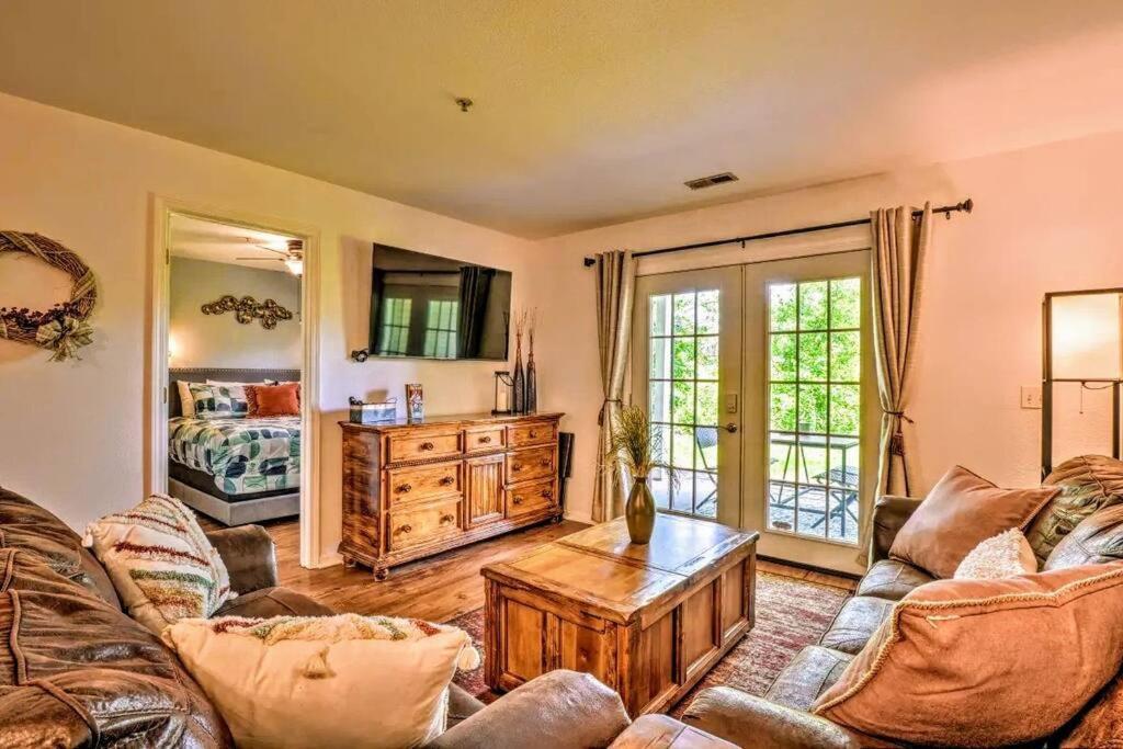 Experience Euphoria At Branson'S Fall Creek Condo Dış mekan fotoğraf